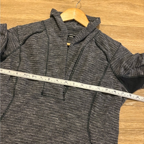 Lululemon Think Fast Pullover - Picture 8 of 10
